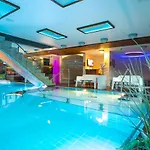 Johan Design & Otel 4*