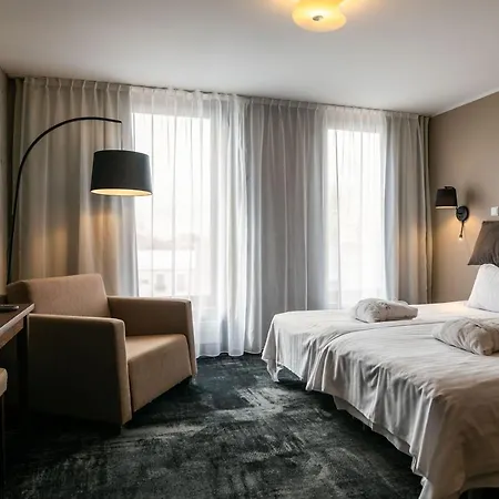 Johan Design&SPA Hotel Hotell 4*