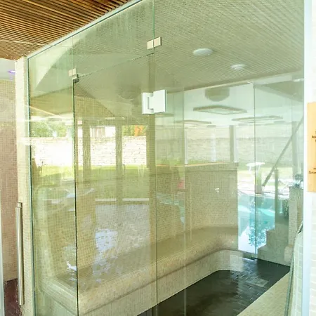 Hotel Johan Design & 4*