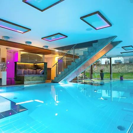 Johan Design&SPA Hotel Hotell